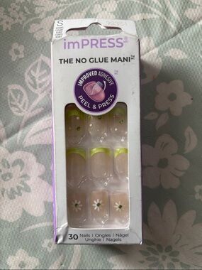 imPRESS Lime Green French Tip Press-On Nails with White Daisy Accents